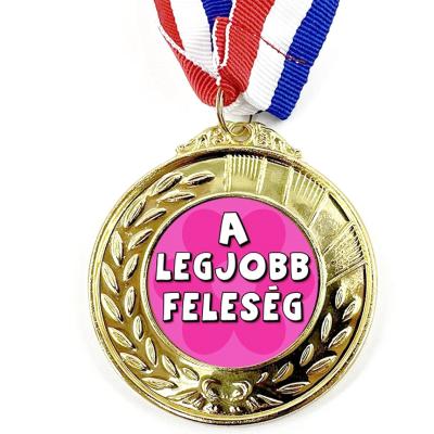 Erm012 Arany Szinu Erem Szalaggal A Legjobb Feleseg Ajandek Felesegnek