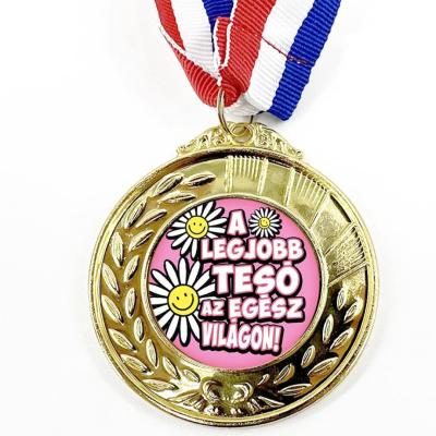 Erm018 Arany Szinu Erem Szalaggal A Legjobb Teso Rozsaszin Ajandek Testvernek