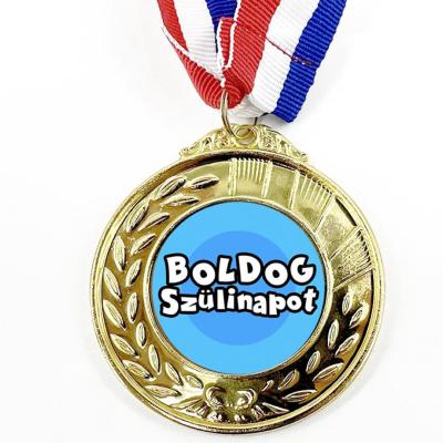 Erm028 Arany Szinu Erem Szalaggal Boldog Szulinapot Fius Ajandek Szuletesnapra