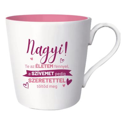 Nagyi! te az életem fénnyel, a szívemet pedig szeretettel töltöd meg