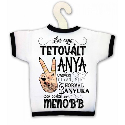 uvegpolo-en-egy-tetovalt-anya-vagyok-kpx008-vicces-ajandek-ajandek-anyanak.jpg