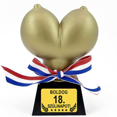 Vmt036 Vicces Mell Trofea Boldog 18 Szulinapot Vicces Ajandek 18 Szulinapra